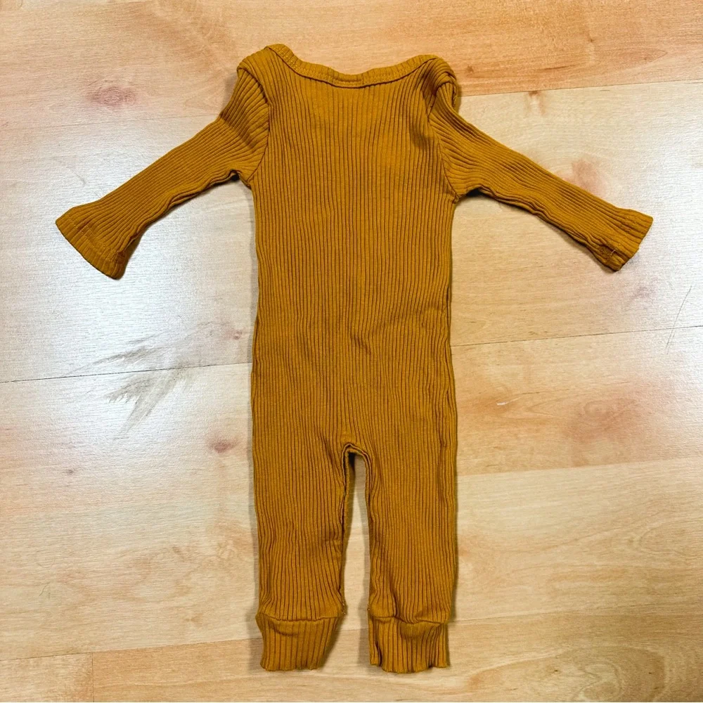 Going Home Mustard Yellow “Hi I’m New Here” 3-Piece Newborn Unisex Outfit 0-3M